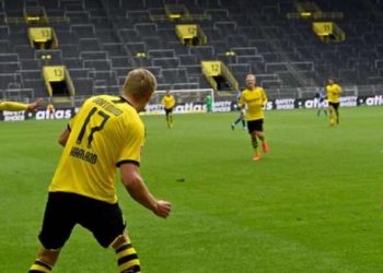Haaland scores in Dortmund 4-0 win as Bundesliga returns