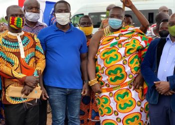 EMPLOYMENT MINISTER  CUTS SOD FOR A NEW SHS AT  FIAPRE.